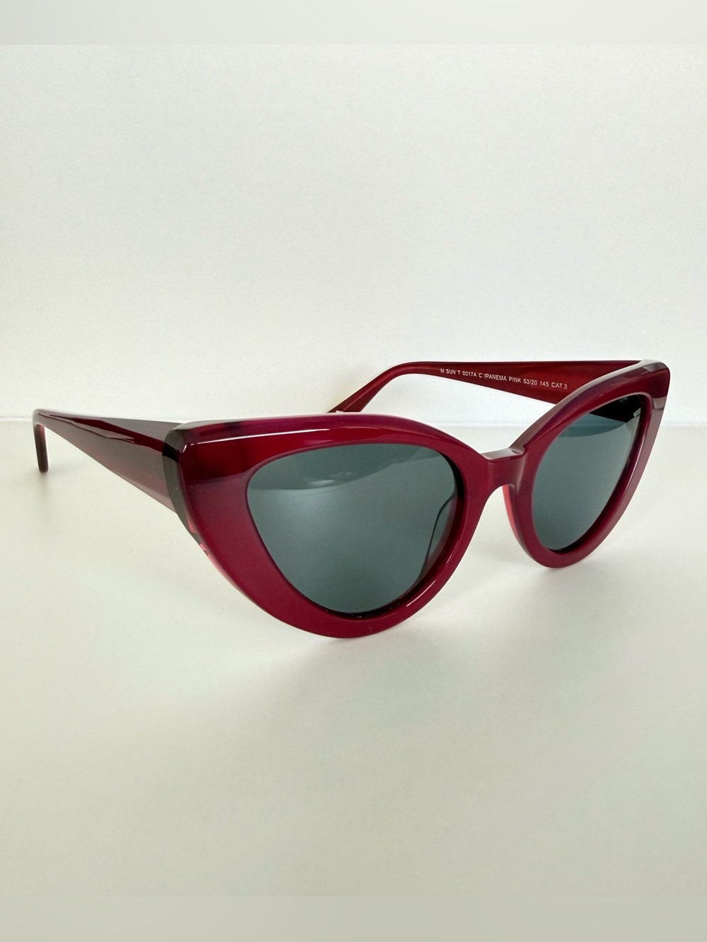 NEW!!! MO Women pink sunglasses European brand Retail 320$